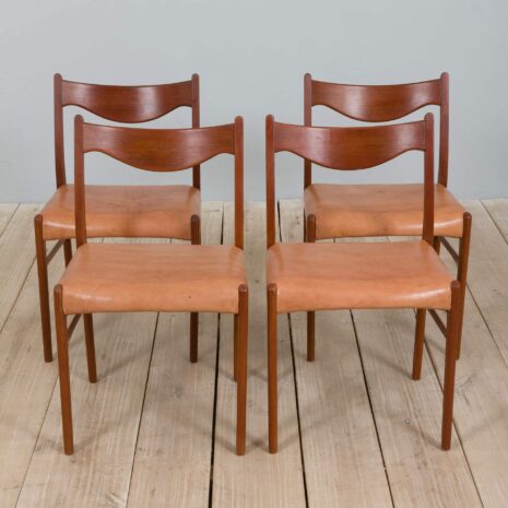 22076 4 krzesła z zielonym obiciem krzesla z zielonym obiciem