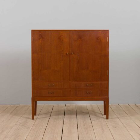 22110 Thorald Madsen Danish teak linen cabinet, Denmark 1950s-5 Thorald Madsen Danish teak linen cabinet Denmark s