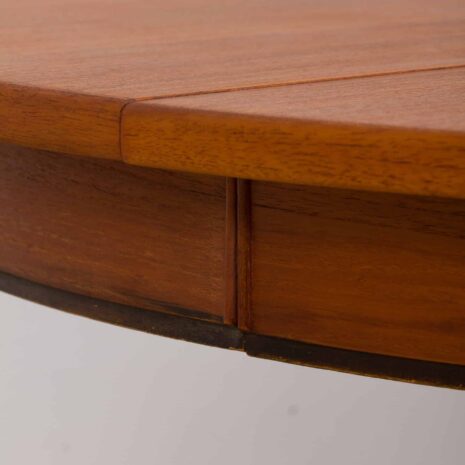 22112 Okrągły stół z drewna tekowego model 55 firmy Omann Jun 3 dodatkowe skrzydła, lata 1960-34 Okrągły stół z przedłużeniem z drewna tekowego, model Omann Jun, dodatkowe blaty s