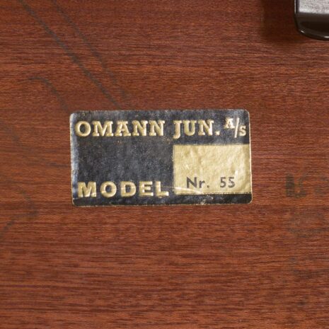 22112 Okrągły stół z drewna tekowego model 55 firmy Omann Jun 3 dodatkowe skrzydła, 1960-35 Okrągły stół z przedłużeniem z drewna tekowego, model Omann Jun, dodatkowe blaty s