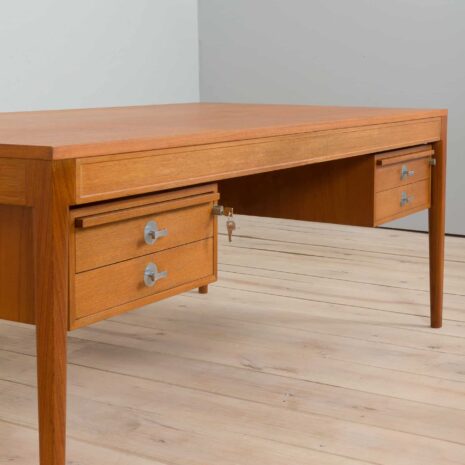 22071 Extra Large Diplomat Desk by Finn Juhl for France _ Søn - France _ Daverkosen, Denmark, 1960s-16 Extra Large Diplomat Desk by Finn Juhl for France Son France Daverkosen Denmark s