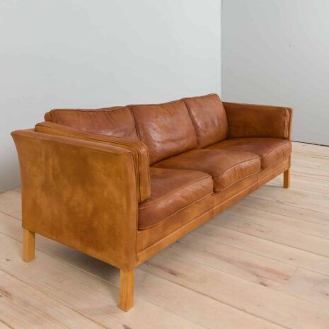 22187Mogens Hansen mid century cognac aniline buffalo lather sofa, Denmark 1970s(11) Mogens Hansen mid century cognac aniline buffalo lather sofa Denmark s