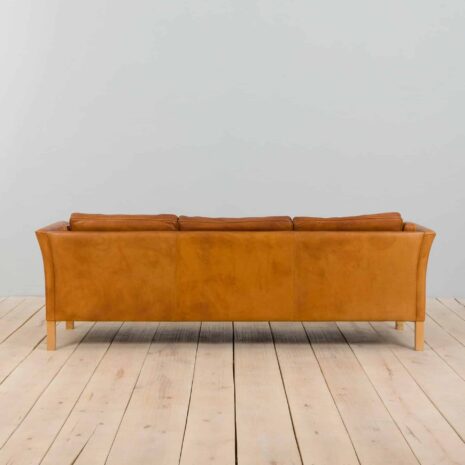 22187Mogens Hansen mid century cognac aniline buffalo lather sofa, Denmark 1970s(12) Mogens Hansen mid century cognac aniline buffalo lather sofa Denmark s