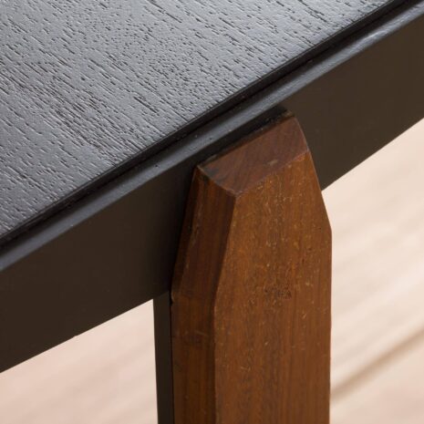 21357 Włoskie biurko wolnostojące z drewna tekowego z czarnymi metalowymi wspornikami, lata 1960-17 Italian vintage free standing teak desk with black metal supports s