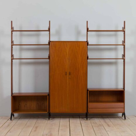 22114 unité murale italienne autoportante en teck avec une armoire par AV Arredamenti Contemporanei-4 italian freestanding teak wall unit with a wardrobe by AV Arredamenti Contemporanei