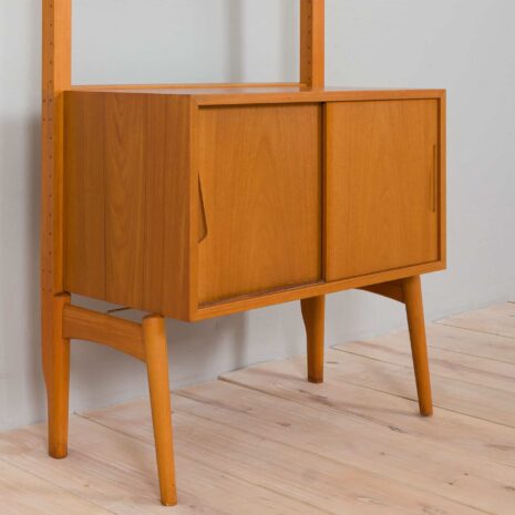 22128 Scandinavian mid century Rival one bay wall unit with drawers cabinet in teak by Kjael Riis for Brødrene Jåtog Møbelfabrikk UWAGA NIE MA U, U DO SESJI POŻYCZONE Z 21430-10 Scandinavian mid century Rival one bay wall unit with drawers cabinet in teak by Kjael Riis for Brodrene Jatog Mobelfabrikk UWAGA NIE MA U U DO SESJI POZYCZONE Z