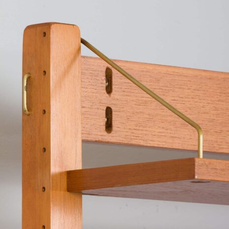 22128 Scandinavian mid century Rival one bay wall unit with drawers cabinet in teak by Kjael Riis for Brødrene Jåtog Møbelfabrikk UWAGA NIE MA U, U DO SESJI POŻYCZONE Z 21430-13 Scandinavian mid century Rival one bay wall unit with drawers cabinet in teak by Kjael Riis for Brodrene Jatog Mobelfabrikk UWAGA NIE MA U U DO SESJI POZYCZONE Z