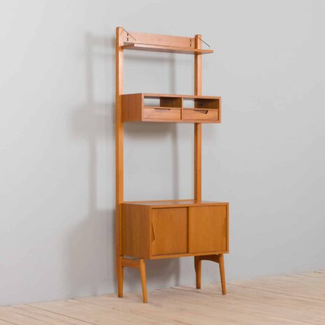 22128 Scandinavian mid century Rival one bay wall unit with drawers cabinet in teak by Kjael Riis for Brødrene Jåtog Møbelfabrikk UWAGA NIE MA U, U DO SESJI POŻYCZONE Z 21430-8 Scandinavian mid century Rival one bay wall unit with drawers cabinet in teak by Kjael Riis for Brodrene Jatog Mobelfabrikk UWAGA NIE MA U U DO SESJI POZYCZONE Z