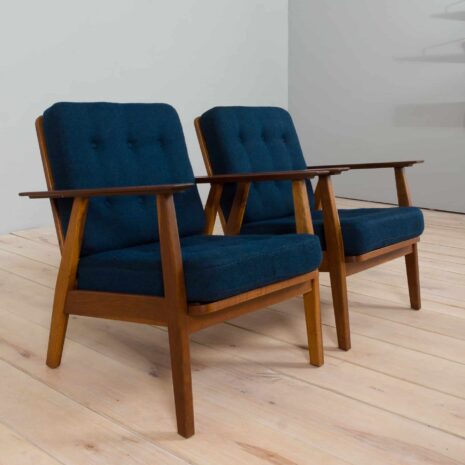 22172 Fauteuils danois du milieu du siècle avec laine bleue-9 Danish mid century armchairs with blue wool