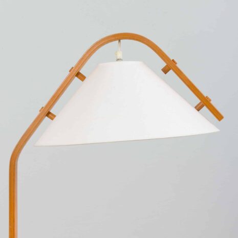 22198 Beech Aneta Floor Lamp by Jan Wickelgren-7 Beech Aneta Floor Lamp by Jan Wickelgren