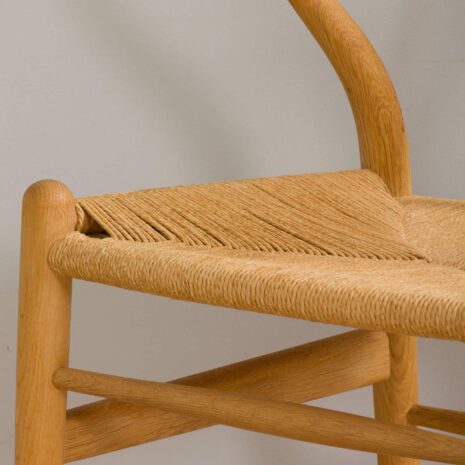 22201 Set of 6 Hans Wegner oak Wishbone chairs-24 Set of Hans Wegner oak Wishbone chairs