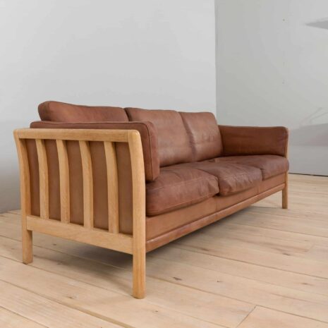 22215 Three seater Mid-Century Aniline Leather Sofa with oak frame Mogens Hansen, Denmark, 1970s-8 Three seater Mid Century Aniline Leather Sofa with oak frame Mogens Hansen Denmark s