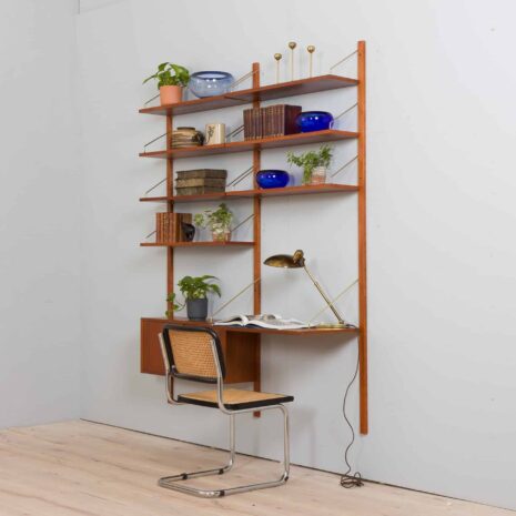 zmodyfikowano  Two bay Modular teak shelving system with a desk Cadovius wall unit