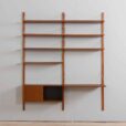 zmodyfikowano  Two bay Modular teak shelving system with a desk Cadovius wall unit