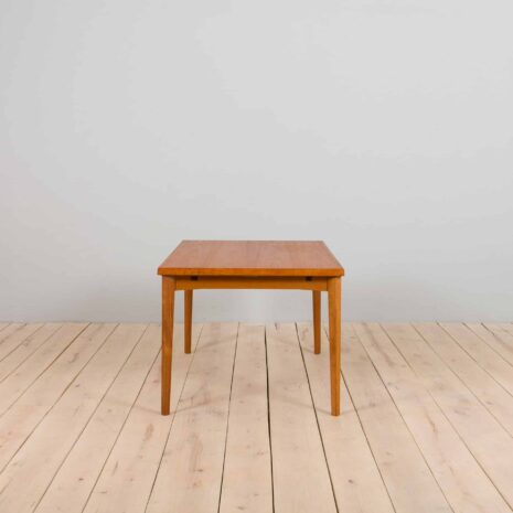 22171 Prostokątny stół jadalny z drewna tekowego z 2 ukrytymi przedłużeniami autorstwa Henninga Kjaernulfa, Dania 1960s-9 Rectangular dining table in teak with hidden extensions by Henning Kjaernulf Denmark s