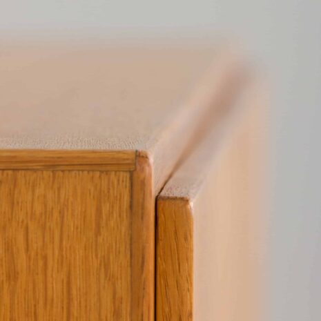 22228 Vaisselier en chêne de Børge Mogensen pour FDB Modèle 232, Danemark, années 1960-18 Oak China Cabinet by Borge Mogensen for FDB Model Denmark s