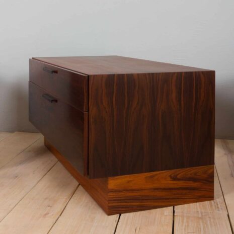 22239 buffet extra long en bois de rose en trois parties, ib kofod larsen-22 three parts extra long rosewood sideboard by ib kofod larsen