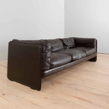 22273 Pelle Frau Canapé Le Capanelle 3 places en cuir et 2 fauteuils club lounge par Tito Agnoli pour Poltrona Frau, Italie, années 1980 - 1-19 Pelle Frau Leather seater Le Capanelle sofa and lounge club chairs by Tito Agnoli for Poltrona Frau Italy s