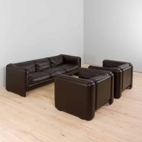 Pelle Frau Leather  seater Le Capanelle sofa and  lounge club chairs by Tito Agnoli for Poltrona Frau Italy s