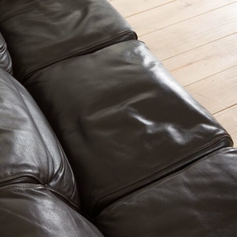 22273 Pelle Frau Canapé Le Capanelle 3 places en cuir et 2 fauteuils club lounge par Tito Agnoli pour Poltrona Frau, Italie, années 1980 - 1-21 Pelle Frau Leather seater Le Capanelle sofa and lounge club chairs by Tito Agnoli for Poltrona Frau Italy s