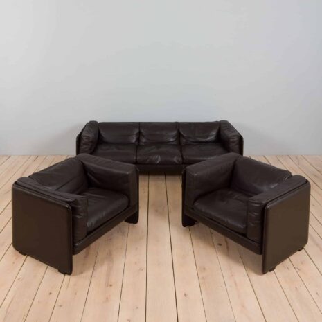 22273 Pelle Frau Canapé Le Capanelle 3 places et 2 fauteuils club en cuir par Tito Agnoli pour Poltrona Frau, Italie, années 1980 - 1-3 Pelle Frau Leather seater Le Capanelle sofa and lounge club chairs by Tito Agnoli for Poltrona Frau Italy s