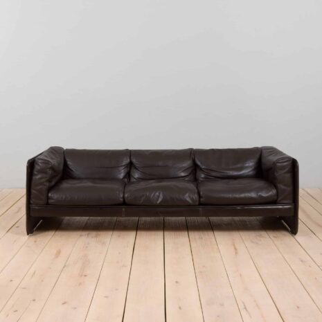 22273 Pelle Frau Canapé Le Capanelle 3 places et 2 fauteuils club en cuir par Tito Agnoli pour Poltrona Frau, Italie, années 1980 - 1-5 Pelle Frau Leather seater Le Capanelle sofa and lounge club chairs by Tito Agnoli for Poltrona Frau Italy s