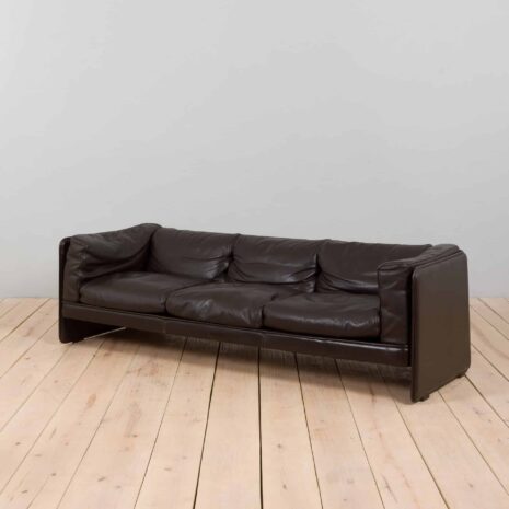 22273 Pelle Frau Canapé Le Capanelle 3 places et 2 fauteuils club en cuir par Tito Agnoli pour Poltrona Frau, Italie, années 1980 - 1-6 Pelle Frau Leather seater Le Capanelle sofa and lounge club chairs by Tito Agnoli for Poltrona Frau Italy s
