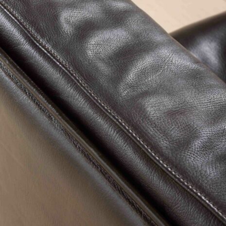 22273 Pelle Frau Canapé Le Capanelle 3 places en cuir et 2 fauteuils club lounge par Tito Agnoli pour Poltrona Frau, Italie, années 1980 - 2-11 Pelle Frau Leather seater Le Capanelle sofa and lounge club chairs by Tito Agnoli for Poltrona Frau Italy s