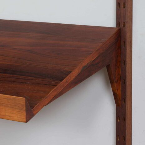 21286 Royal Cadovius meuble pour disques vinyles avec étagère d'exposition et 2 étagères, Poul Cadovius meuble mural en bois de rose pour Cado, 1960-12 Royal Cadovius meuble pour disques vinyles avec présentoir d'exposition et étagères Poul Cadovius meuble mural en bois de rose pour Cado s