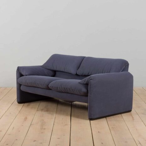 22208 Maralunga lounge set curvy sofa with armchair Vico Magistretti, Cassina, 1980s -1-7 Maralunga lounge set curvy sofa with armchair Vico Magistretti Cassina s