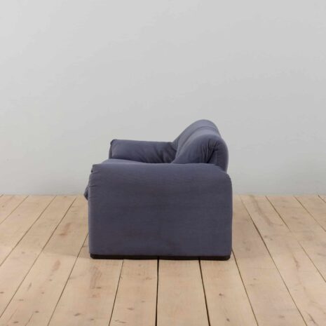 22208 Maralunga lounge set curvy sofa with armchair Vico Magistretti, Cassina, 1980s -1-8 Maralunga lounge set curvy sofa with armchair Vico Magistretti Cassina s