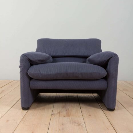 22208 Maralunga lounge set curvy sofa with armchair Vico Magistretti, Cassina, 1980s -2-12 Maralunga lounge set curvy sofa with armchair Vico Magistretti Cassina s