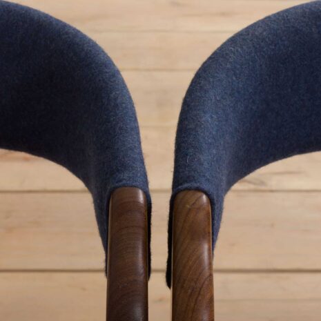 22212 Ensemble de 4 chaises de salle à manger en teck danois du milieu du siècle dernier, rembourrées, par Th. Harlev pour FARSTRUP MØBLER, 1950-13 Set of reupholstered mid century Danish teak dining chairs by Th