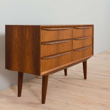 22252 Commode danoise en bois de rose, commode vintage, 1970-4 Commode danoise en palissandre vintage