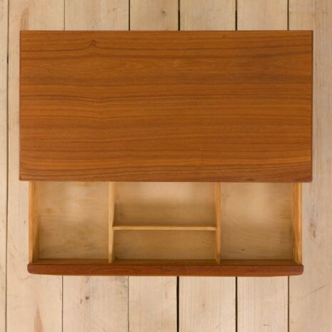 22256 Teakholz-Kommode – 3 Schubladen – 7 Teakholz-Kommode mit Schubladen