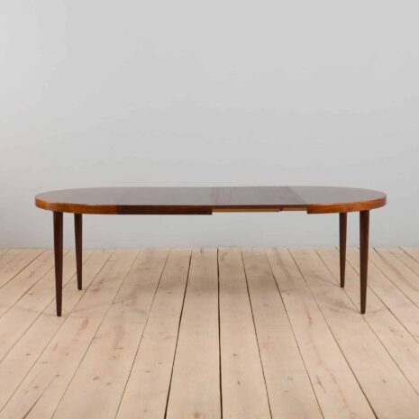 22278 Kai Kristiansen okrągły stół z drewna różanego z 2 skrzydłami, Dania, lata 1960-3 Kai Kristiansen rosewood round extension table with leaves denmark s