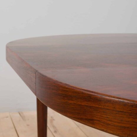 22278 Kai Kristiansen okrągły stół z drewna różanego z 2 skrzydłami, Dania, lata 1960-6 Kai Kristiansen rosewood round extension table with leaves denmark s