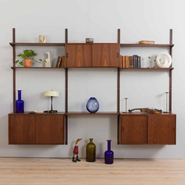 Hansen Guldborg rosewood three bay wall unit