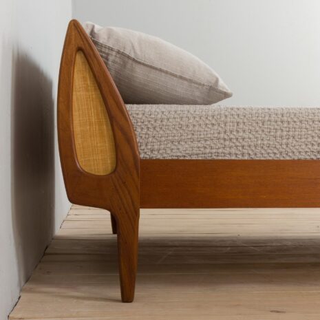 21314 Teak bed frame king-size - na home stageingu na morenie-3 Teak bed frame king size na home stageingu na morenie