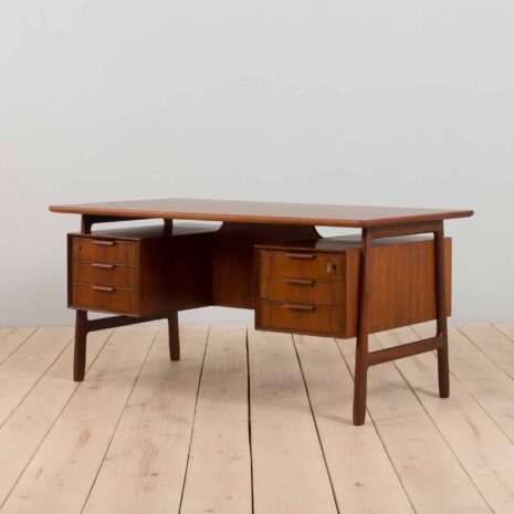 22241 Gunni Oman Junn biurko z drewna różanego model 75-5 Gunni Oman Junn rosewood desk model