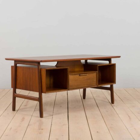 22241 Gunni Oman Junn biurko z drewna różanego model 75-7 Gunni Oman Junn rosewood desk model
