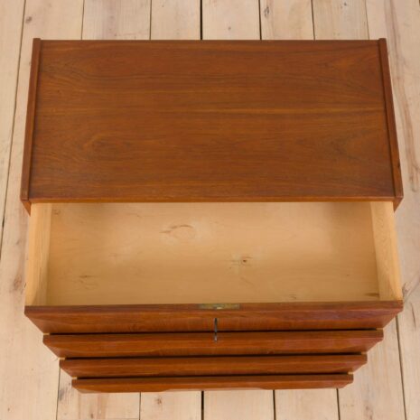 22248 Danish Dresser small teak chest of drawers, 1960s-7 Danish Dresser small teak chest of drawers s