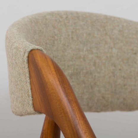 22302 a pair of teak chairs-10 a pair of teak chairs