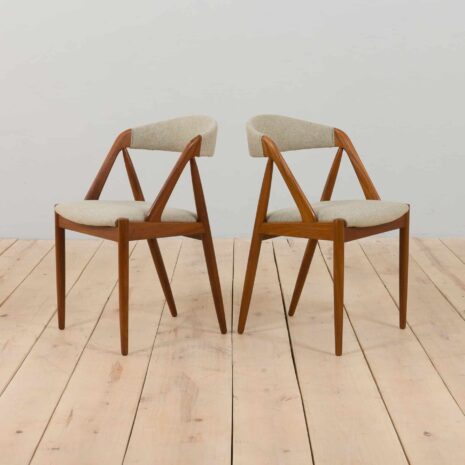 22302 a pair of teak chairs-3 a pair of teak chairs