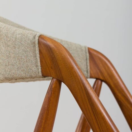 22302 a pair of teak chairs-8 a pair of teak chairs