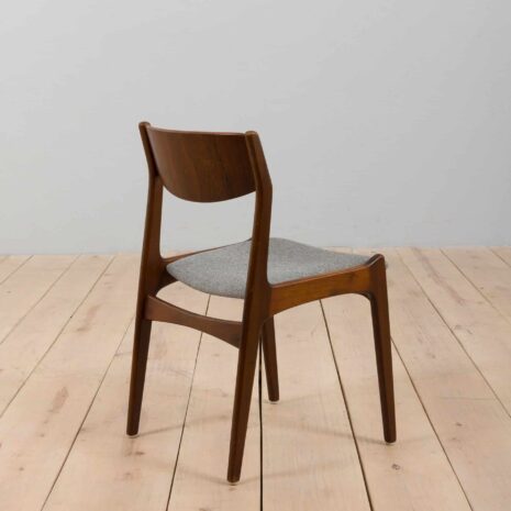 22298 set of four rosewood chairs by Vilhelm Jangesen-10 ensemble de quatre chaises en bois de rose de Vilhelm Jangesen