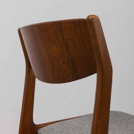 22298 set of four rosewood chairs by Vilhelm Jangesen-15 ensemble de quatre chaises en bois de rose de Vilhelm Jangesen