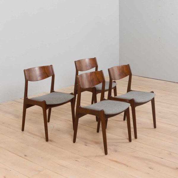 ensemble de quatre chaises en bois de rose de Vilhelm Jangesen