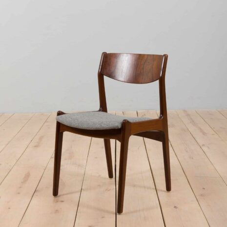 22298 set of four rosewood chairs by Vilhelm Jangesen-6 ensemble de quatre chaises en bois de rose de Vilhelm Jangesen