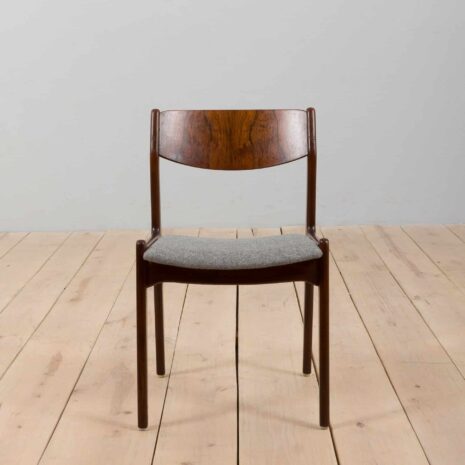 22298 set of four rosewood chairs by Vilhelm Jangesen-7 ensemble de quatre chaises en bois de rose de Vilhelm Jangesen